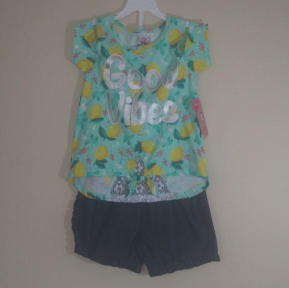 Other - Girl's 2 piece short set